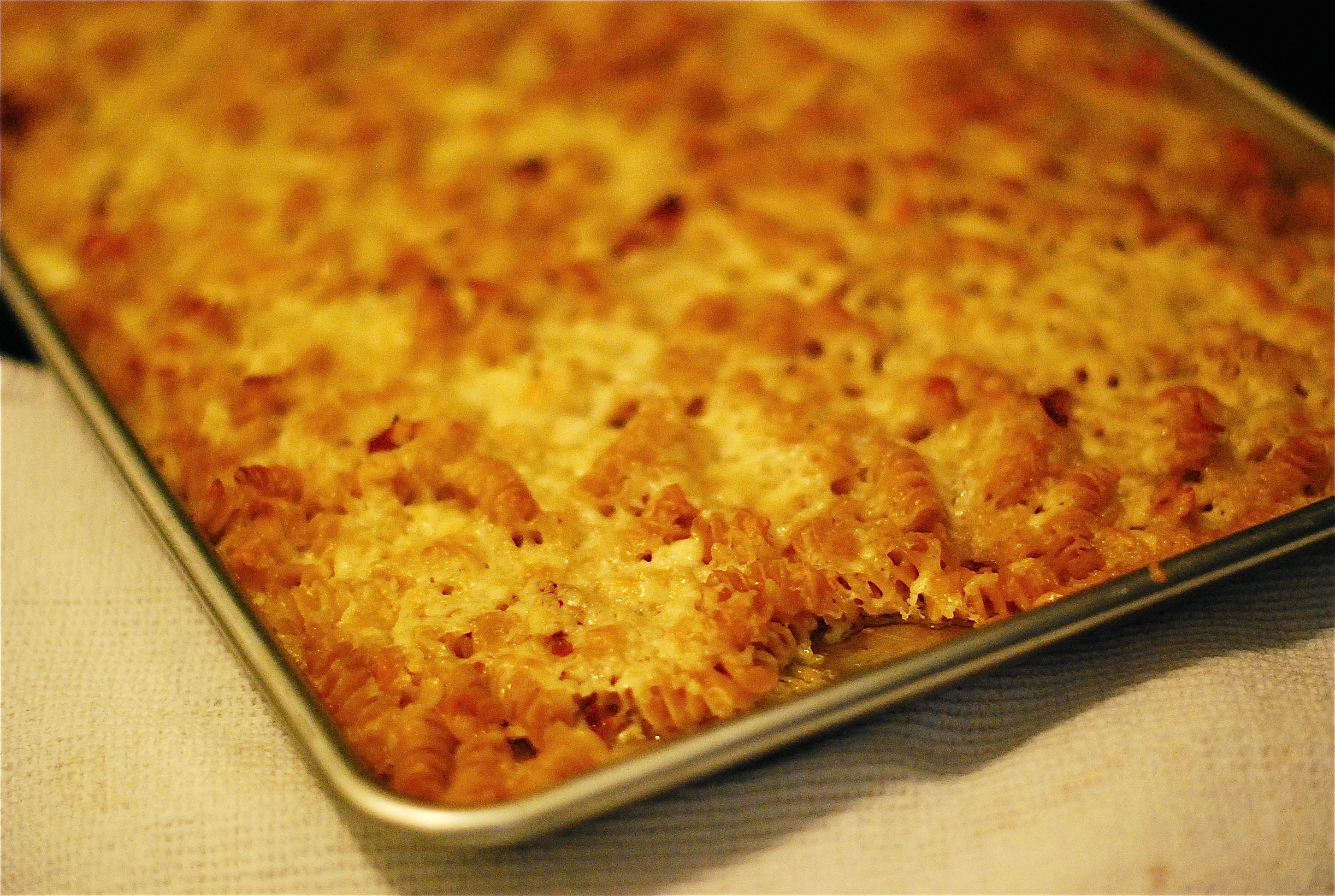 Crunchy Macaroni & Cheese with Bacon {Webisode 12} The Naptime Chef